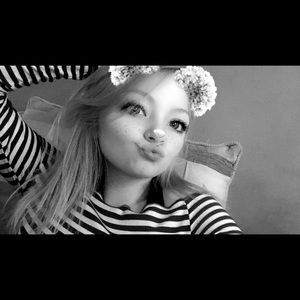 Meet your Posher, Abigail